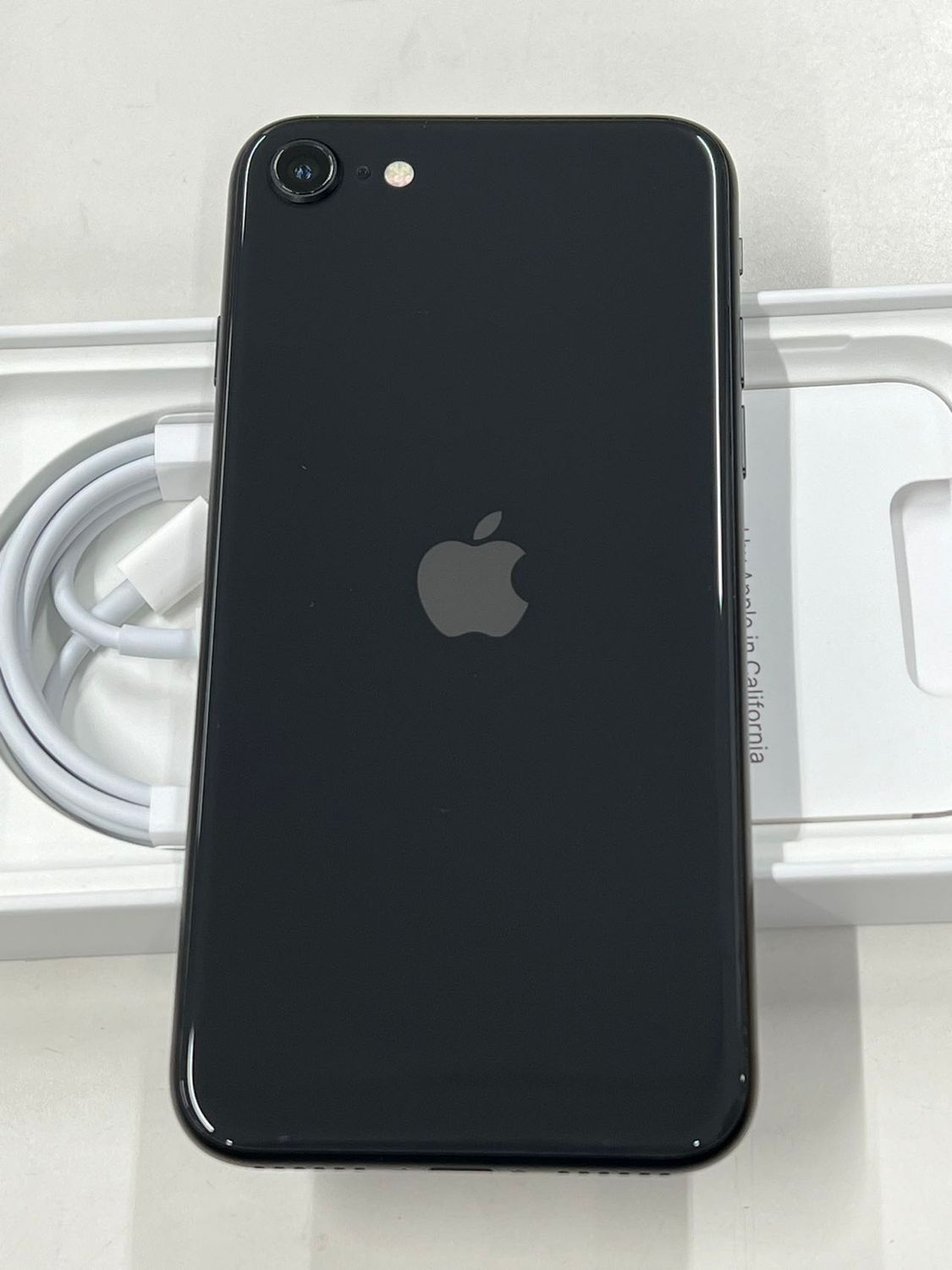 ムスビー｜未使用品 SIMフリー iPhone SE2 64GB Black MHGP3J/A 一括〇 