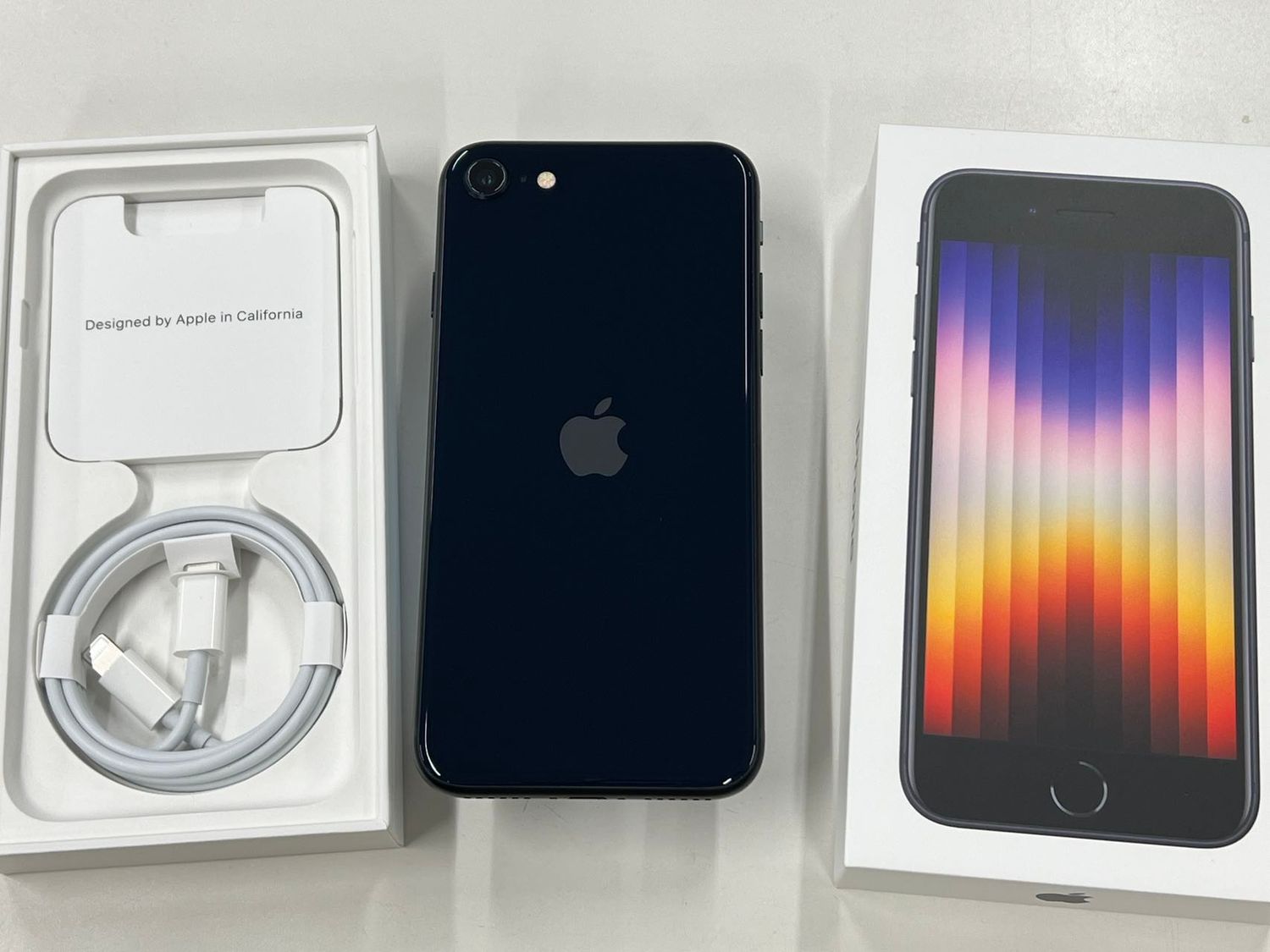 新品 未使用品」SIMフリー iPhone SE (第3世代) 256gb Midnight  