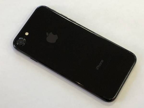 ムスビー｜☆特価品☆docomo iPhone7 32GB ジェットブラック【iPhone7  