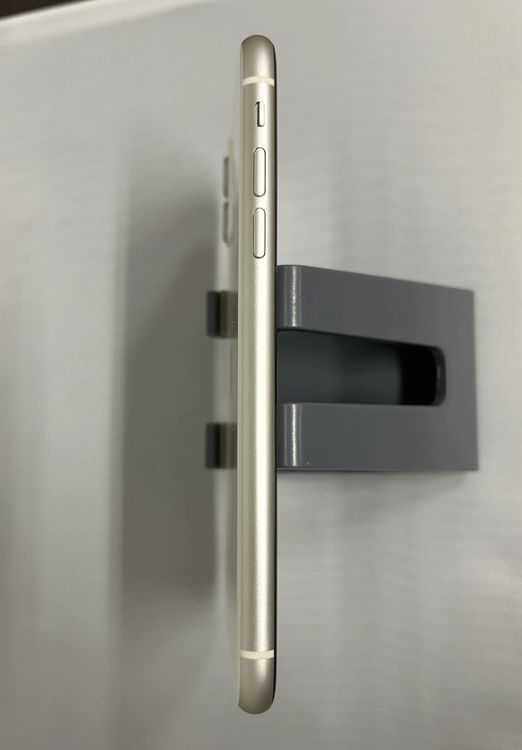 iPhone 11 128GB SIM�ե꡼ �Хåƥ꡼88�� NW���¡�