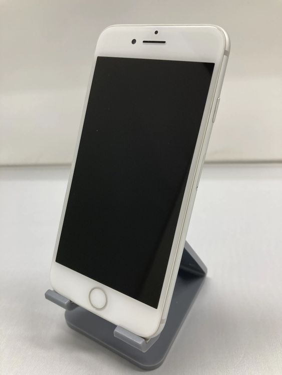 iPhone 8 64GB ����С� SIM�ե꡼ �Хåƥ꡼82�� NW���¡�