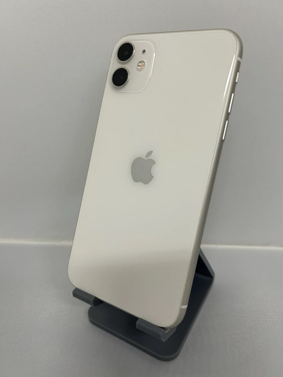 iPhone 11 128GB SIM�ե꡼ �Хåƥ꡼88�� NW���¡�