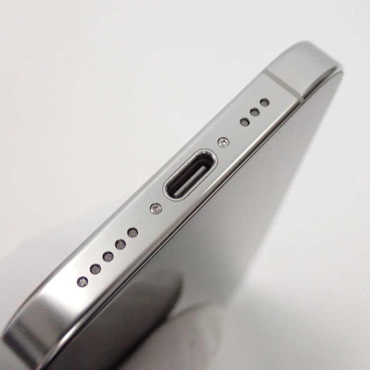 �ڼ��ߤʤߡۡ�Z792��SIM�ե꡼��iPhone16 Pro 256GB MYN13J/A�� ���