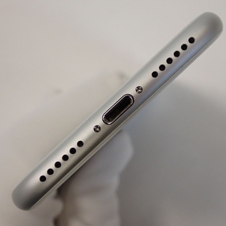 �ڼ��ߤʤߡۡ�Z686�����եȥХ󥯡�iPhone8 64GB MQ792J/A ���