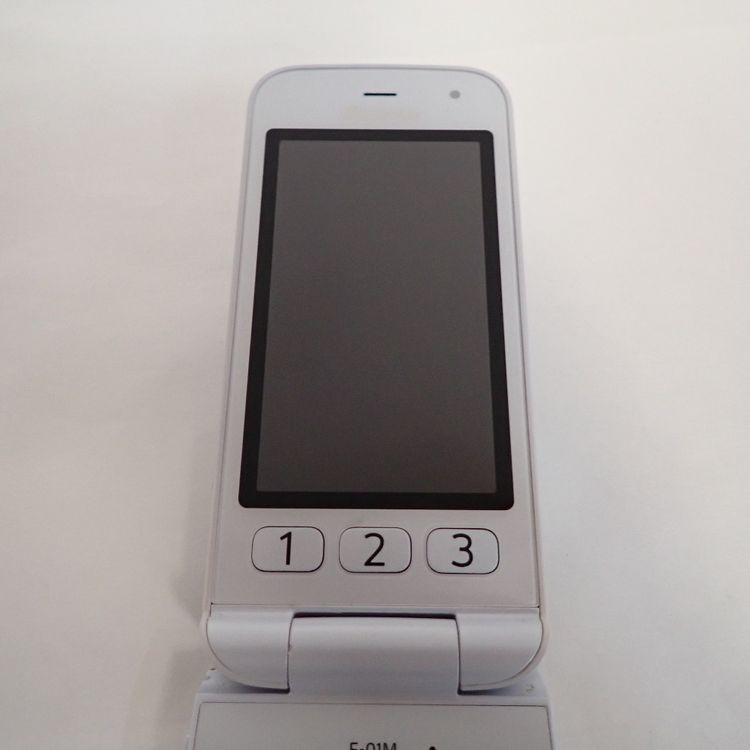 �ڼ��ߤʤߡۡ�Z671���ɥ�����ٻ��� �餯�餯�ۥ� F-01M �ۥ磻�� ���/�����