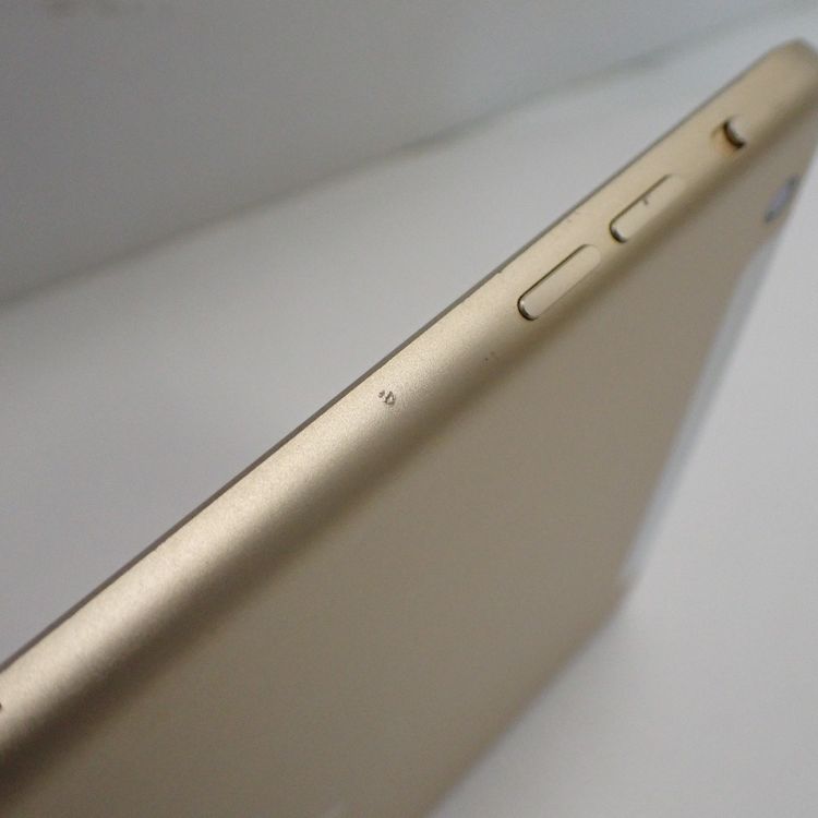 �ڼ��ߤʤߡۡ�Z735���ɥ����iPad mini 3 MGYR2J/A 16GB ����š������