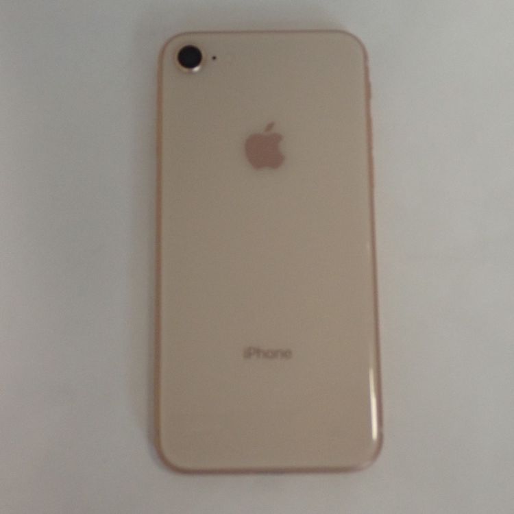 �ڼ��ߤʤߡۡ�Z687���ɥ����iPhone8 64GB MQ7A2J/A����š������