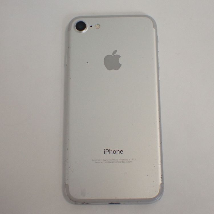 �ڼ��ߤʤߡۡ�Z741��SIM�ե꡼��iPhone7��32GB��MNCF2J/A�����