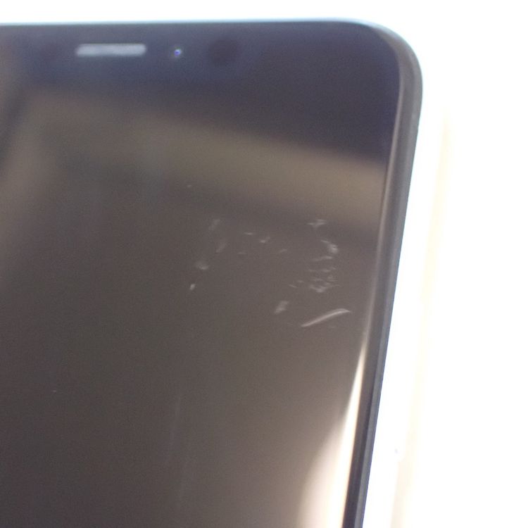 �ڼ��ߤʤߡۡ�Z711��au��iPhoneXR��64GB��MT032J/A�����