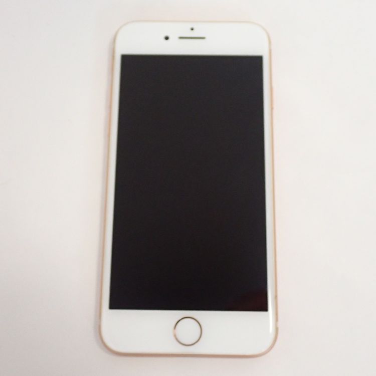 �ڼ��ߤʤߡۡ�Z688���ɥ����iPhone8 64GB NQ7A2J/A ���