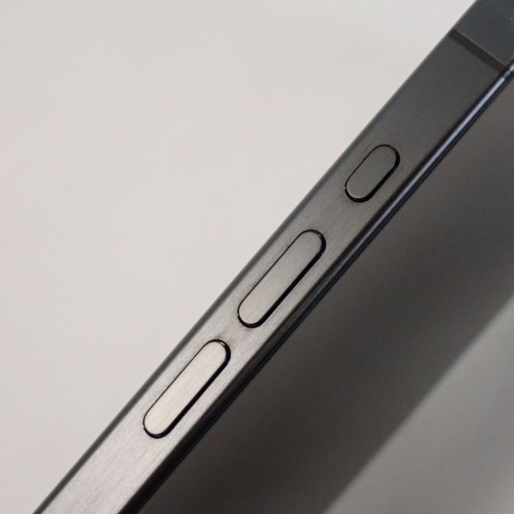 �ڼ��ߤʤߡۡ�Z689���ɥ����iPhone15 Pro 256GB MTUC3J/A Ķ���ʡ����