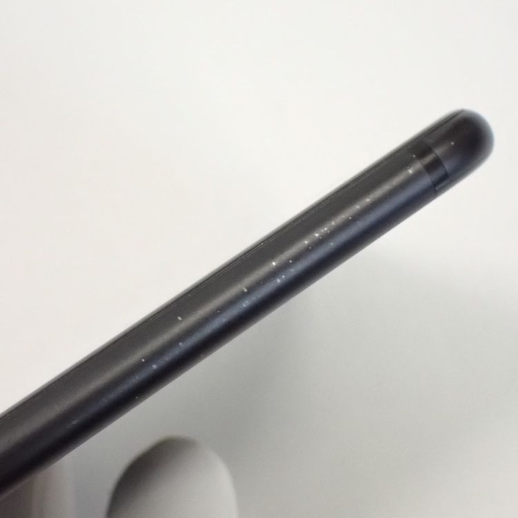 �ڼ��ߤʤߡۡ�Z768��au��iPhone7Plus MN6L2J/A 256GB �֥�å� ���