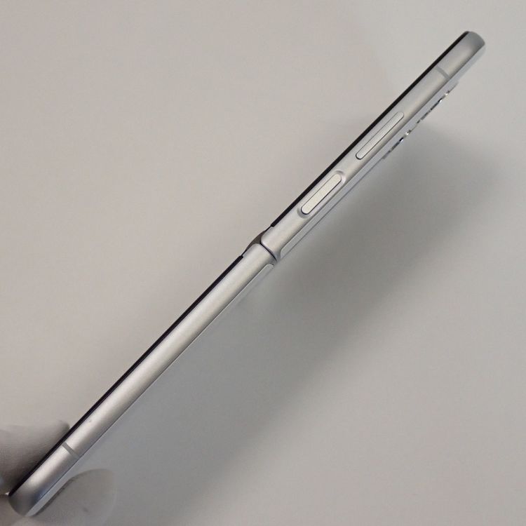 �ڼ��ߤʤߡۡ�Z774��Y��Х����nubia Flip 2 A404ZT �ۥ磻�� ���ʡ����