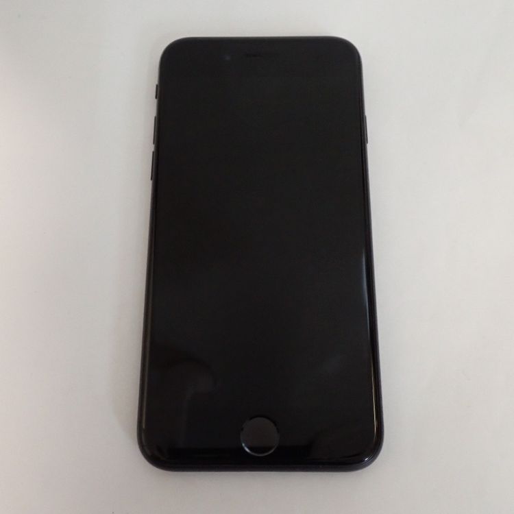 �ڼ��ߤʤߡۡ�Z733��SIM�ե꡼��iPhoneSE(��2����) 128GB�����