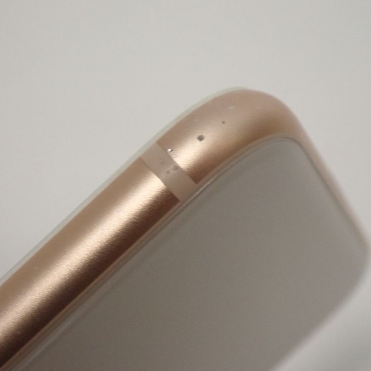 �ڼ��ߤʤߡۡ�Z687���ɥ����iPhone8 64GB MQ7A2J/A����š������