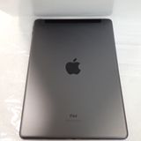 �ڼ��ߤʤߡۡ�Z721��SIM�ե꡼��iPad(��9����) 64GB NK473J/A ���