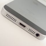 �ڼ��ߤʤߡۡ�Z665�����եȥХ󥯡�iPhoneSE��32GB��MP822J����š������