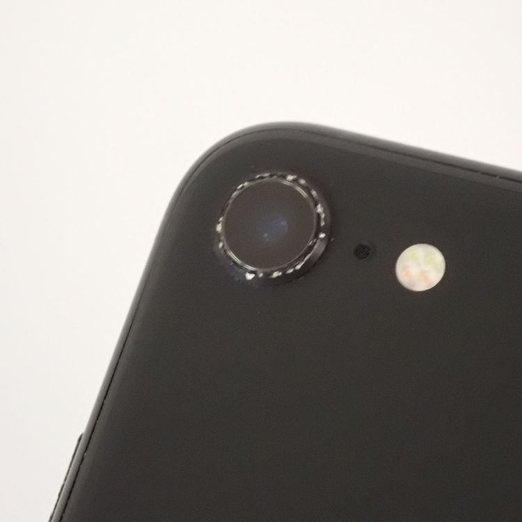 �ڼ��ߤʤߡۡ�Z684���ɥ����iPhoneSE ��2���� 128GB NXD02J/A �������