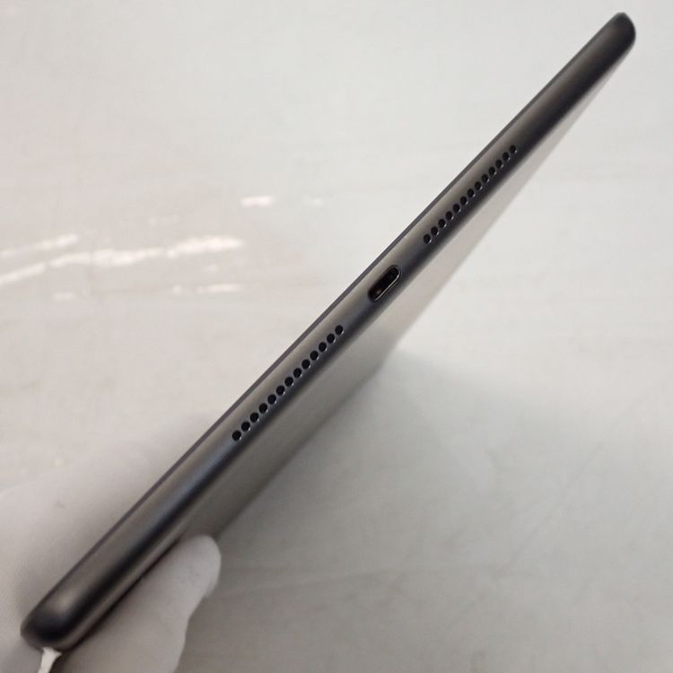 �ڼ��ߤʤߡۡ�Z721��SIM�ե꡼��iPad(��9����) 64GB NK473J/A ���