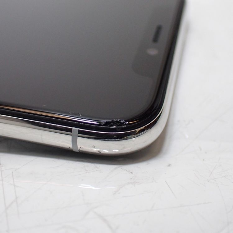�ڼ��ߤʤߡۡ�Z758���ɥ����iPhoneX MQAY2J/A��64GB�����