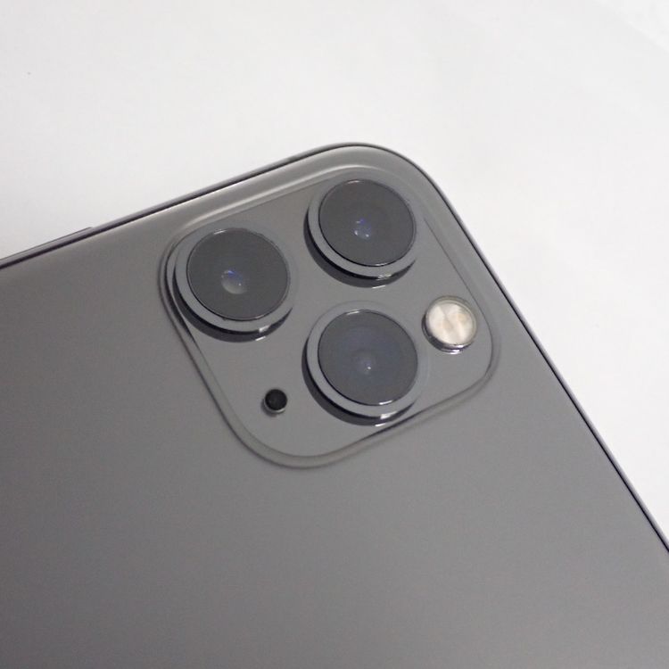 �ڼ��ߤʤߡۡ�Z707��au��iPhone11 Pro��64GB��MWC22J/A�����