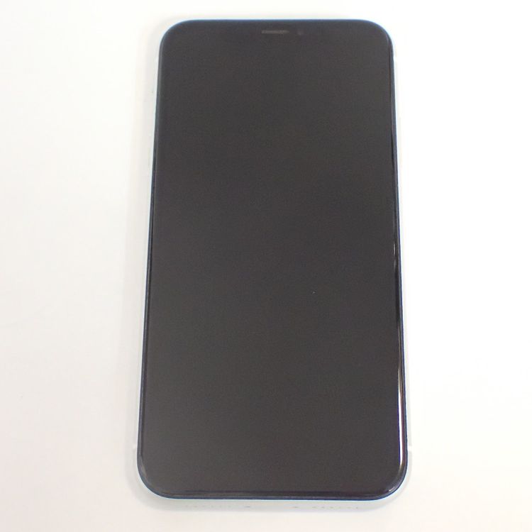 �ڼ��ߤʤߡۡ�Z742��au��iPhone XR��64GB��MT032J/A�����