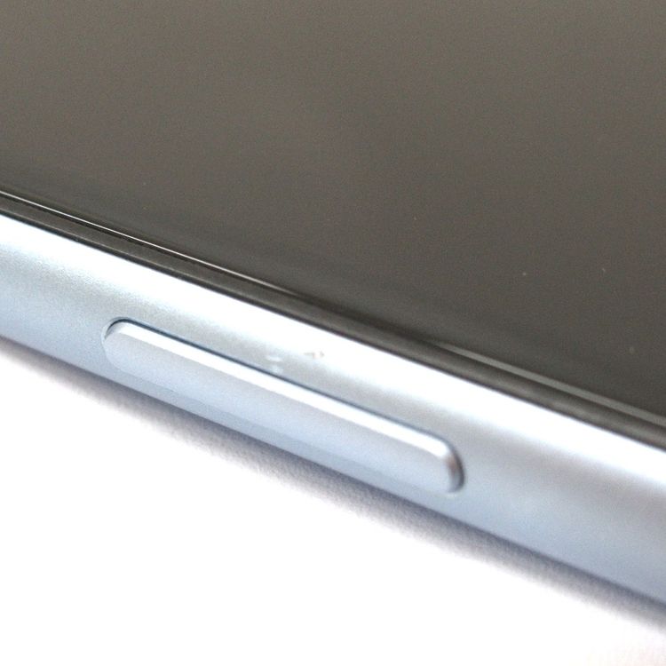 �ڼ��ߤʤߡۡ�18��au��iPhoneXR 64GB MT0E2J/A ��š����¡�