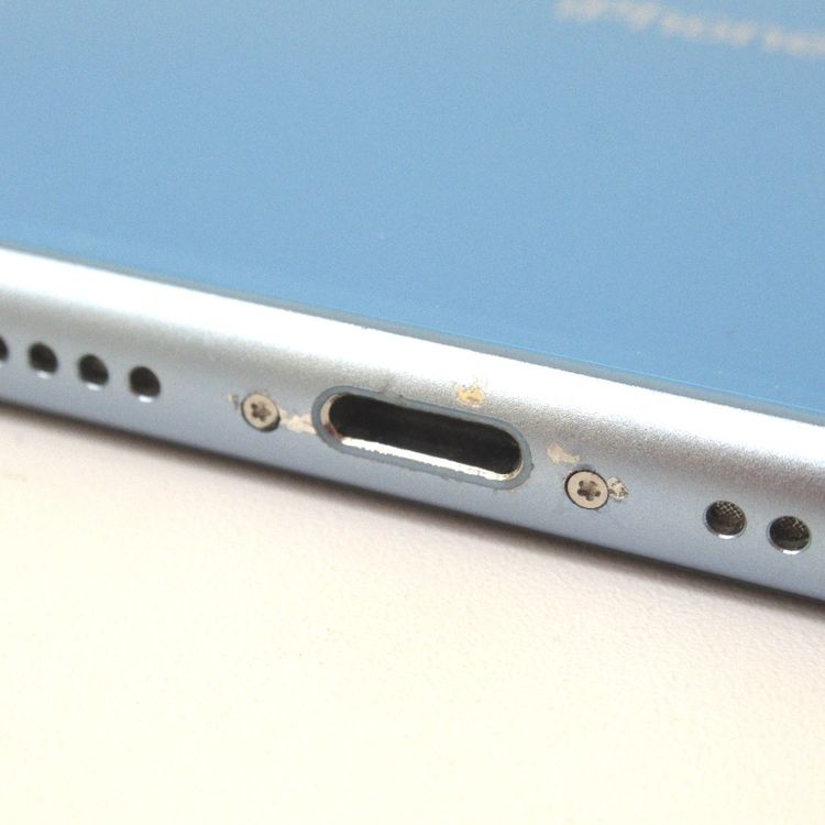 �ڼ��ߤʤߡۡ�18��au��iPhoneXR 64GB MT0E2J/A ��š����¡�