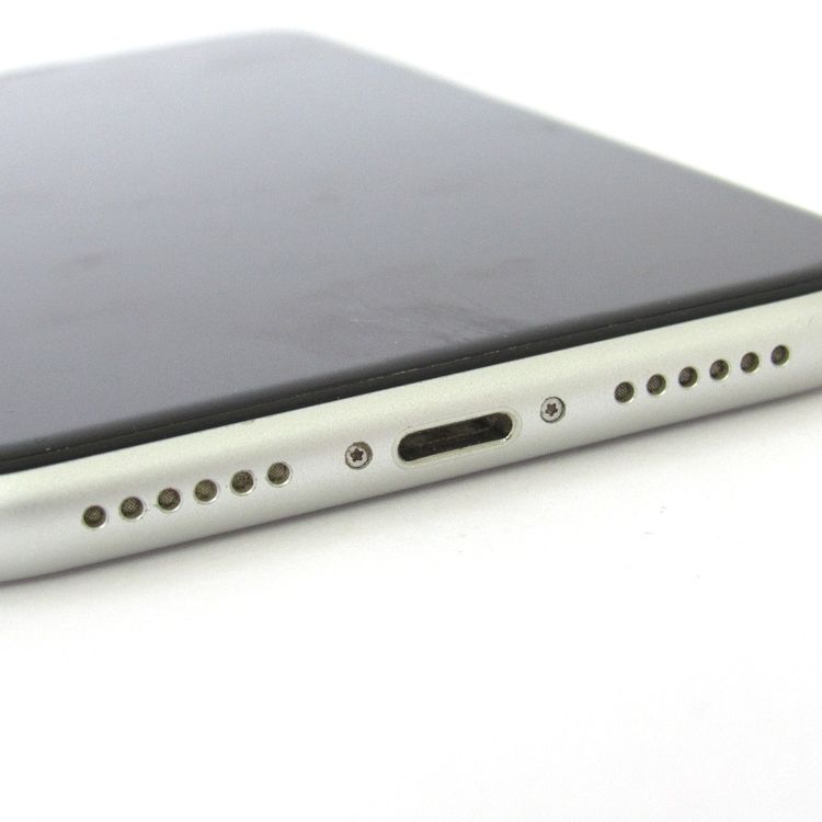�ڼ��ߤʤߡۢ�docomo��iphoneXR MT032J/A 64GB���ۥ磻�� ��Ƚ�ꢣ���