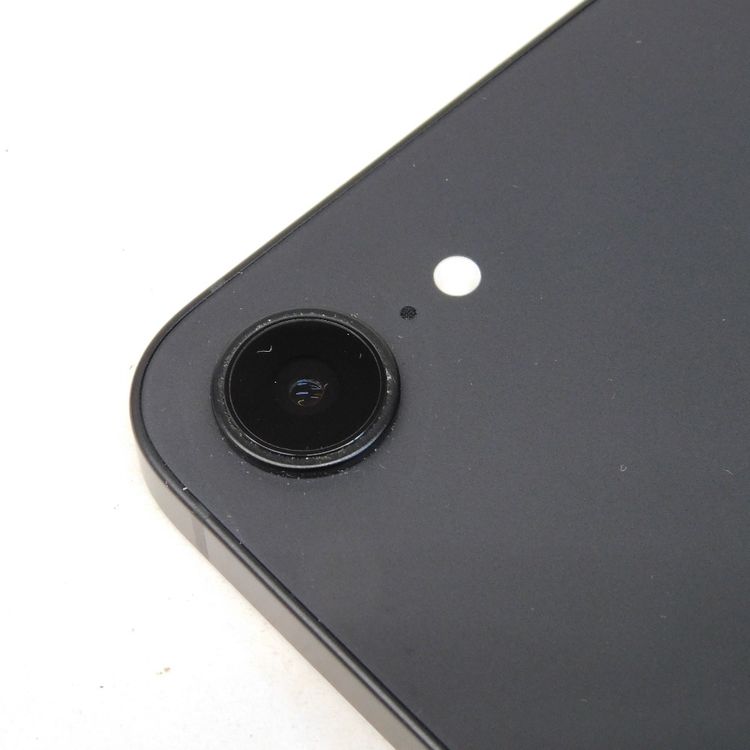 �ڼ��ߤʤߡۢ�Softbank��iPhone16e MD1Q4J/A 128GB �֥�å� ��������