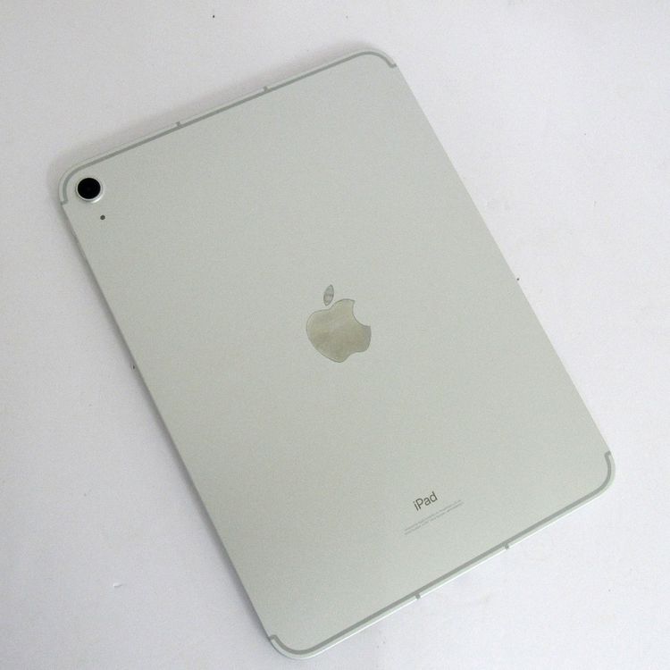 �ڼ��ߤʤߡۢ�AU��ipad(��10����)MQ6J3J/A  64GB silver ��Ƚ�ꢣ���