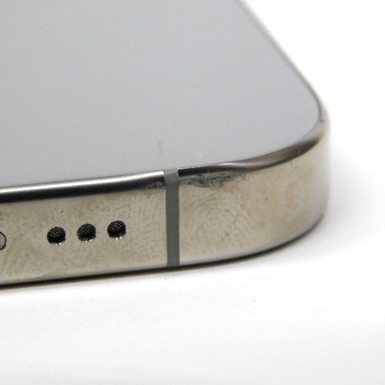 �ڼ��ߤʤߡۢ�au��iphone16Pro 256GB MYN33J/A �ʥ����� �������