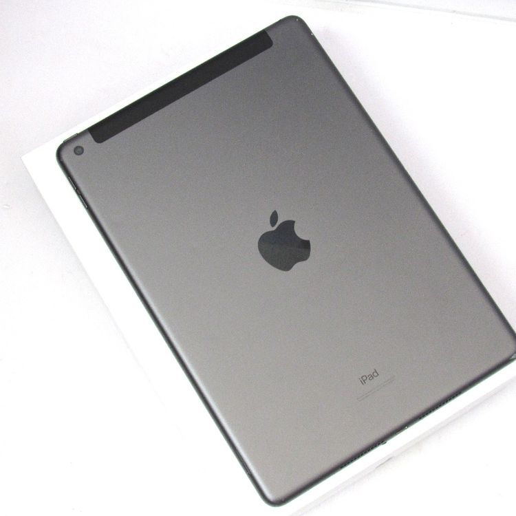 �ڼ��ߤʤߡۢ�AU��ipad (��8����) MYMH2J/A 32GB ��Ƚ�ꢣ���