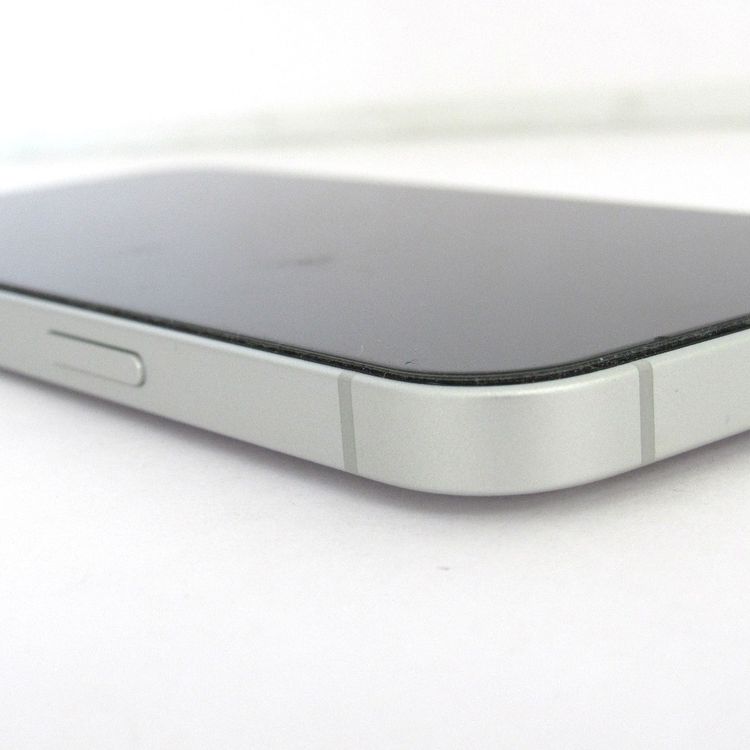 �ڼ��ߤʤߡۢ�AU��iphone16e MD1R4J/A 128GB �ۥ磻�� ��Ƚ�ꢣ����