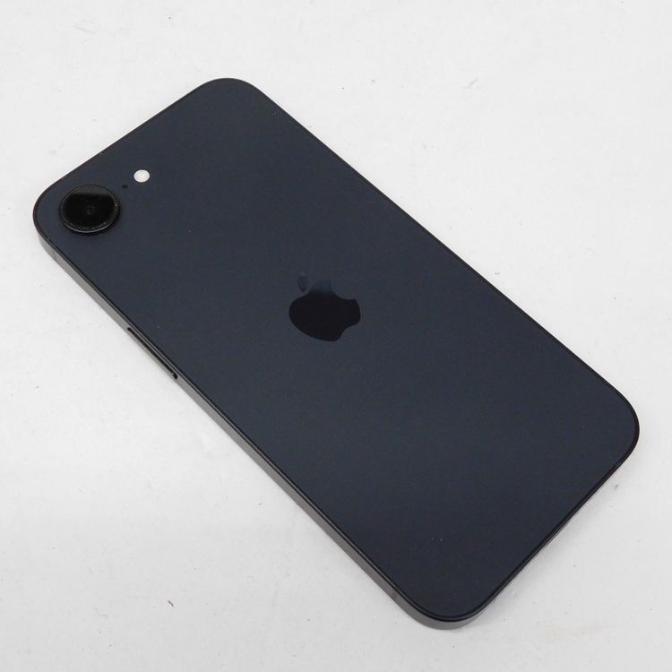 �ڼ��ߤʤߡۢ�Softbank��iPhone16e MD1Q4J/A 128GB �֥�å� ��������