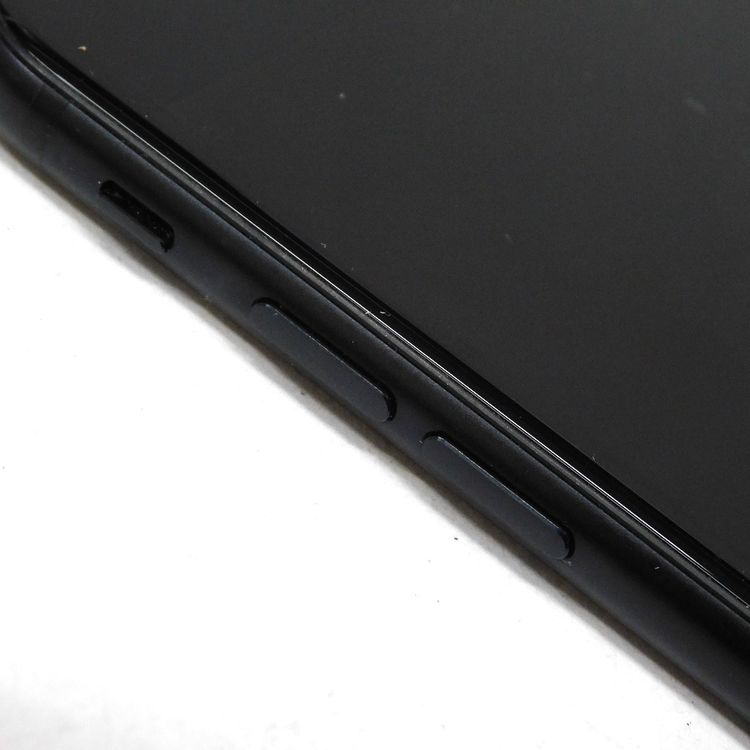 �ڼ��ߤʤߡۢ�au��iPhone SE ��2���� MX9R2J/A 64GB �֥�å� �������