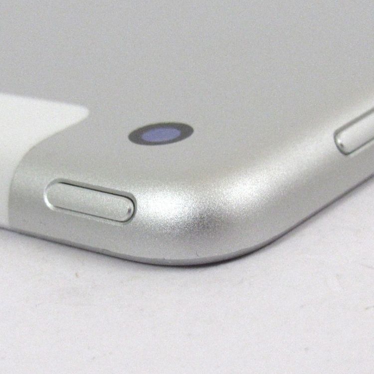 �ڼ��ߤʤߡۢ�Docomo��ipad (��5����) NP1L2J/A 32GB ��Ƚ�ꢣ���