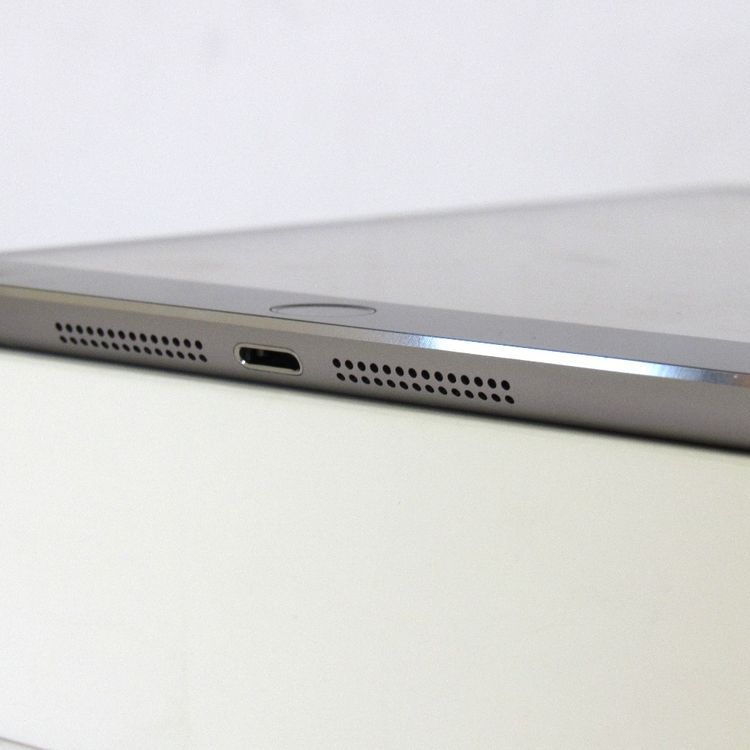 �ڼ��ߤʤߡۢ�docomo��ipad mini 3 MGHV2J/A 16GB ��Ƚ�ꢣ���