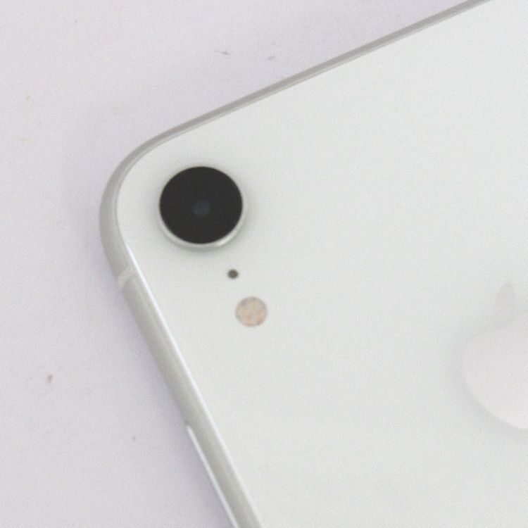 �ڼ��ߤʤߡۢ�docomo��iphoneXR MT032J/A 64GB���ۥ磻�� ��Ƚ�ꢣ���