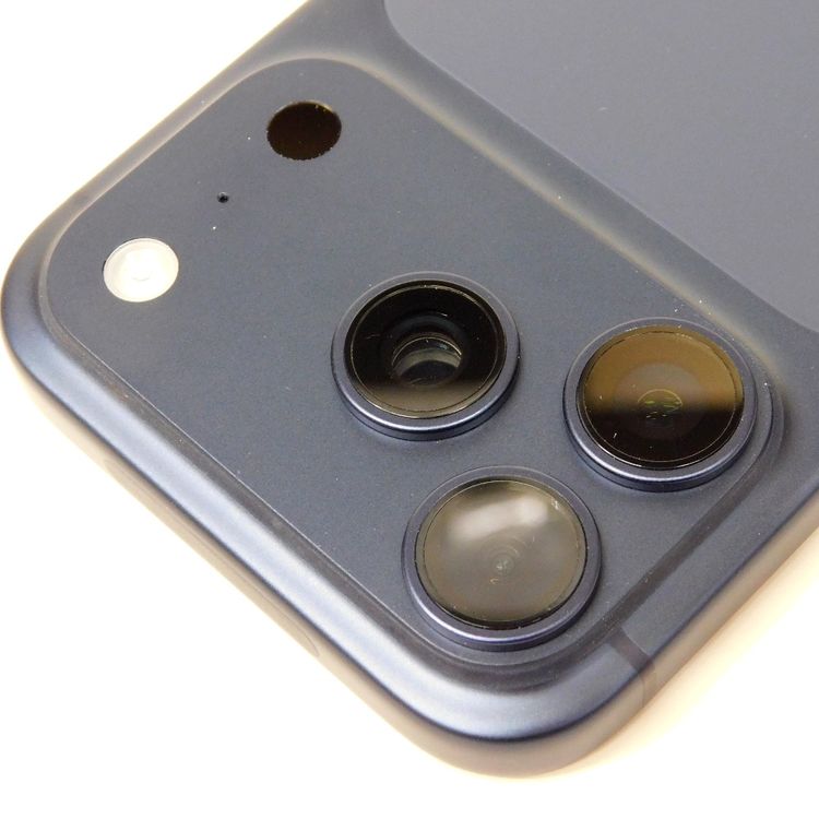 �ڼ��ߤʤߡۢ�au��iphone17Pro 256GB MG874J/A �֥롼 ��������