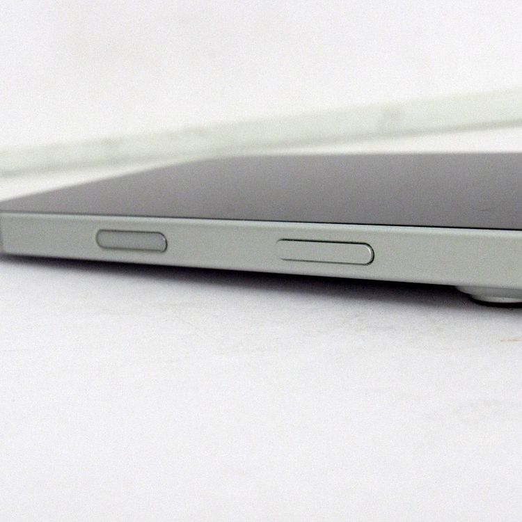 �ڼ��ߤʤߡۢ�Softbank��iphone16 MYDR3J/A 128GB  �ۥ磻�� �������