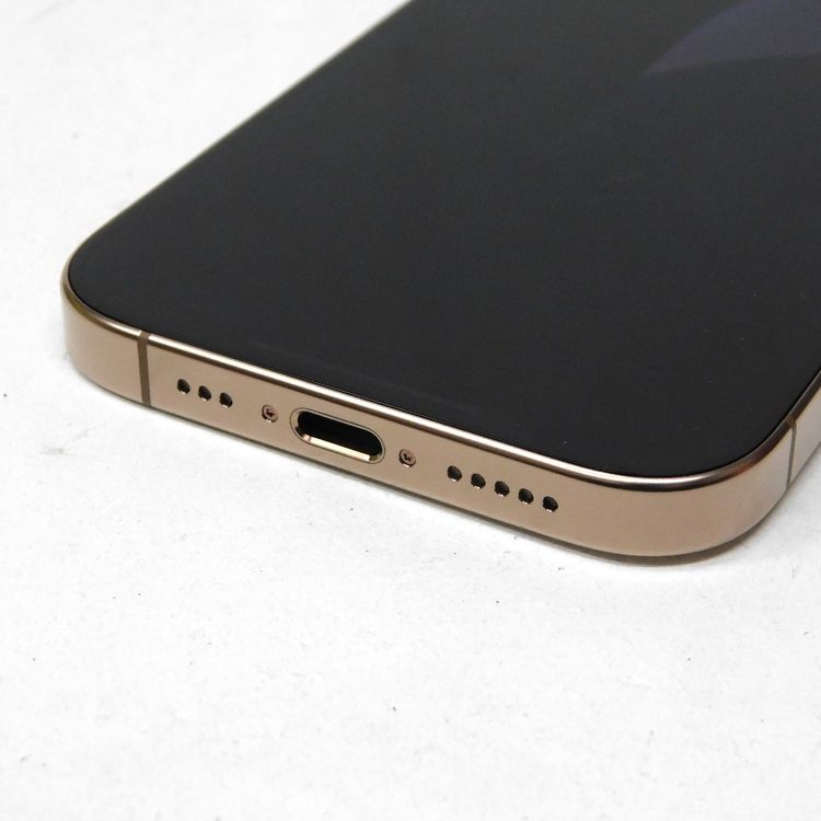 �ڼ��ߤʤߡۢ�Softbank��iphone16Pro MYNA3J/A 1TB ������š�����