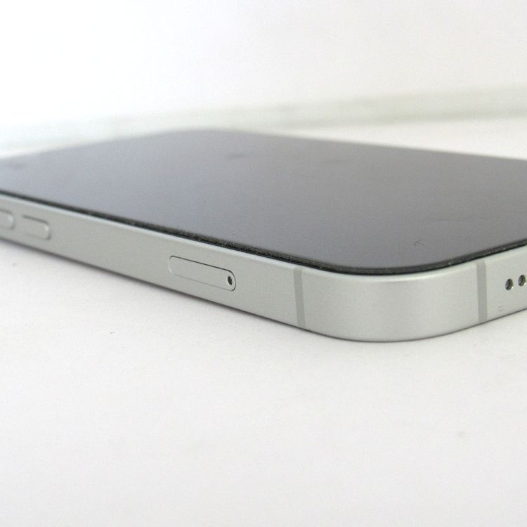 �ڼ��ߤʤߡۢ�AU��iphone16e MD1R4J/A 128GB �ۥ磻�� ��Ƚ�ꢣ����