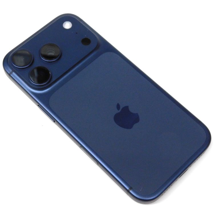 �ڼ��ߤʤߡۢ�au��iphone17Pro 256GB MG874J/A �֥롼 ��������