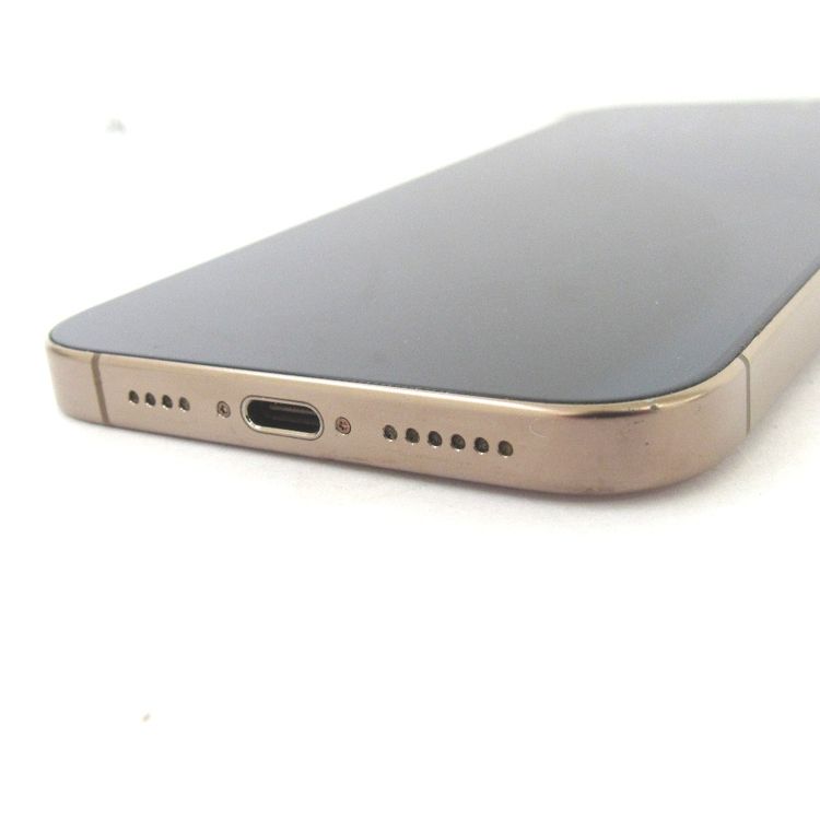 �ڼ��ߤʤߡۢ�au��iphone16 ProMax MYWJ3J/A 256GB ��Ƚ�ꢣ���