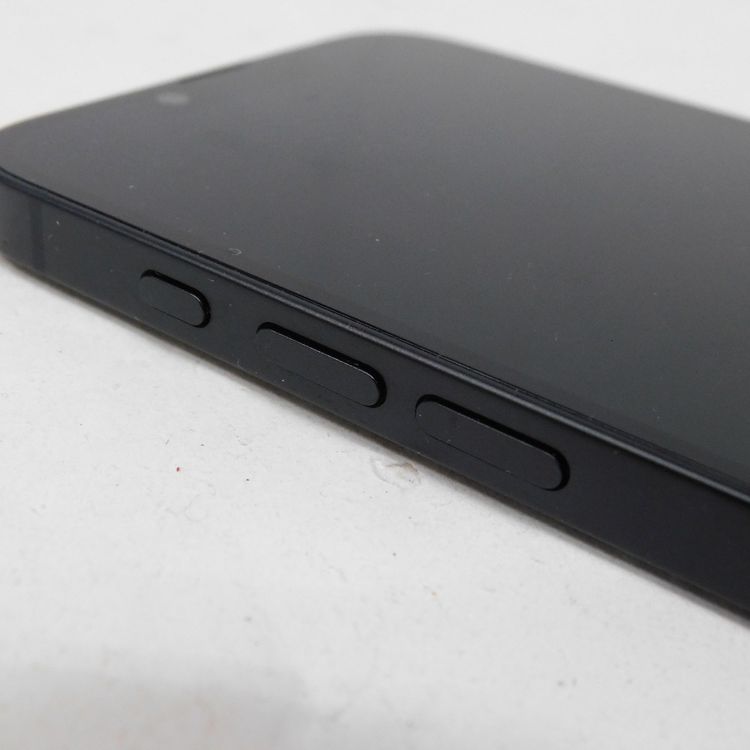 �ڼ��ߤʤߡۢ�Softbank��iPhone16e MD1Q4J/A 128GB �֥�å� ��������