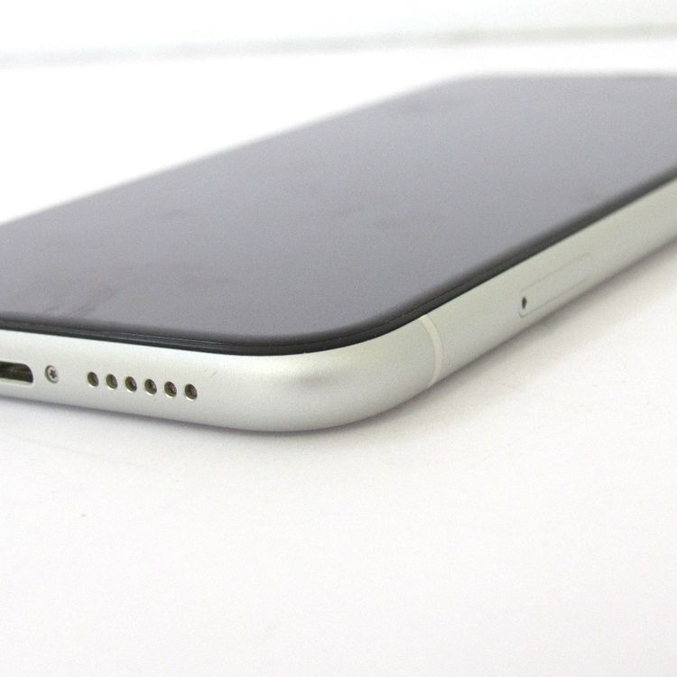 �ڼ��ߤʤߡۢ�docomo��iphoneXR MT032J/A 64GB���ۥ磻�� ��Ƚ�ꢣ���