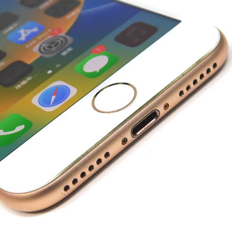 �ڼ��ߤʤߡۢ�au��iPhone8 MQ7A2J/A 64GB ������� �������