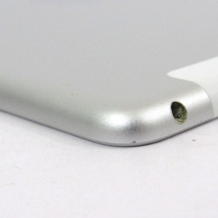 �ڼ��ߤʤߡۢ�Docomo��ipad (��5����) NP1L2J/A 32GB ��Ƚ�ꢣ���