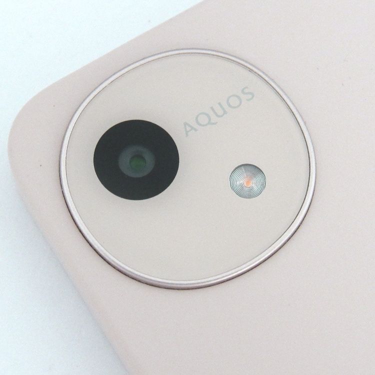 �ڼ��ߤʤߡۢ�docomo��AQUOS wish4 SH-52E 64GB White ��Ƚ�ꢣ���
